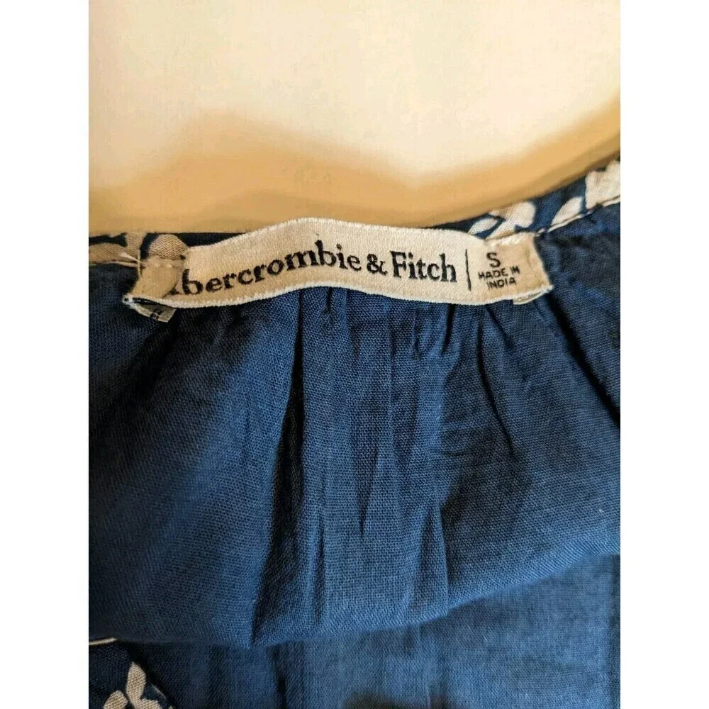 Abercrombie Fitch Shirt Womens Small Navy Blue White Floral Peasant‎ Blouse Boho